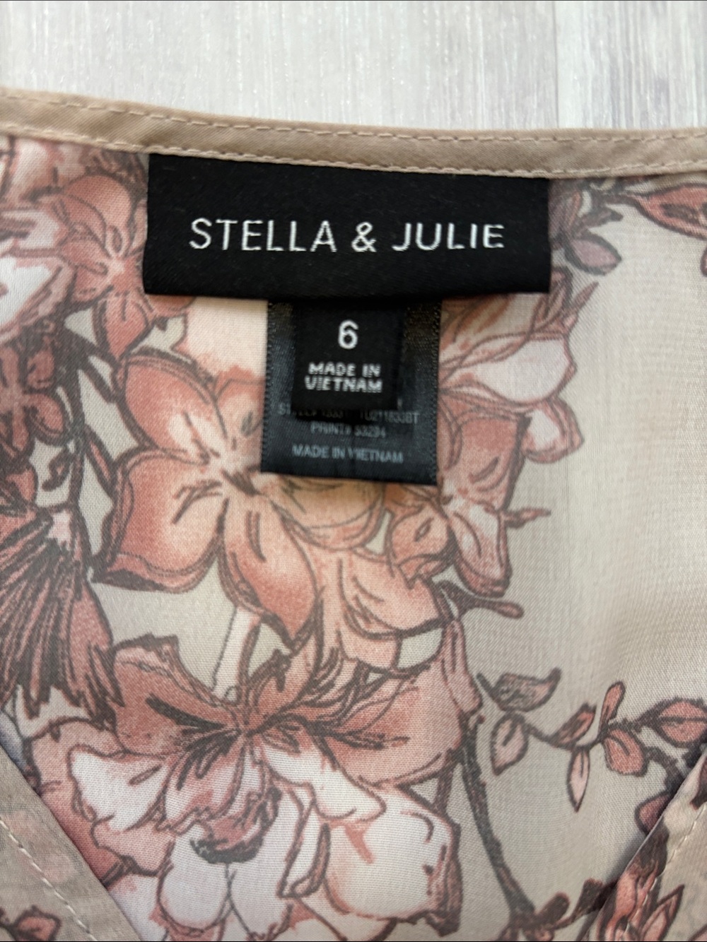 Stella & Julie Taupe Floral Midi Dress with Blush Floral Accents Elastic waist - Picture 2 of 8
